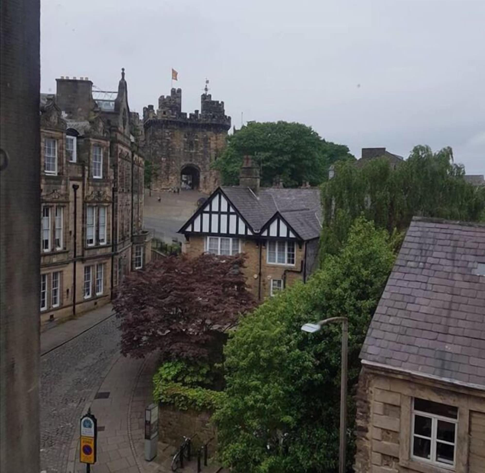 The Royal Kings Arms Hotel Lancaster Exterior photo